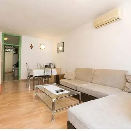 Appartement Julija *