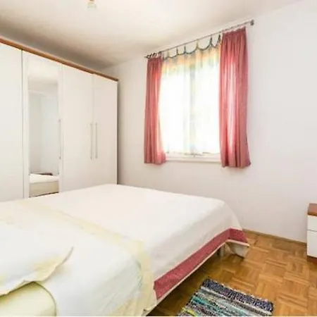 Appartement Julija *